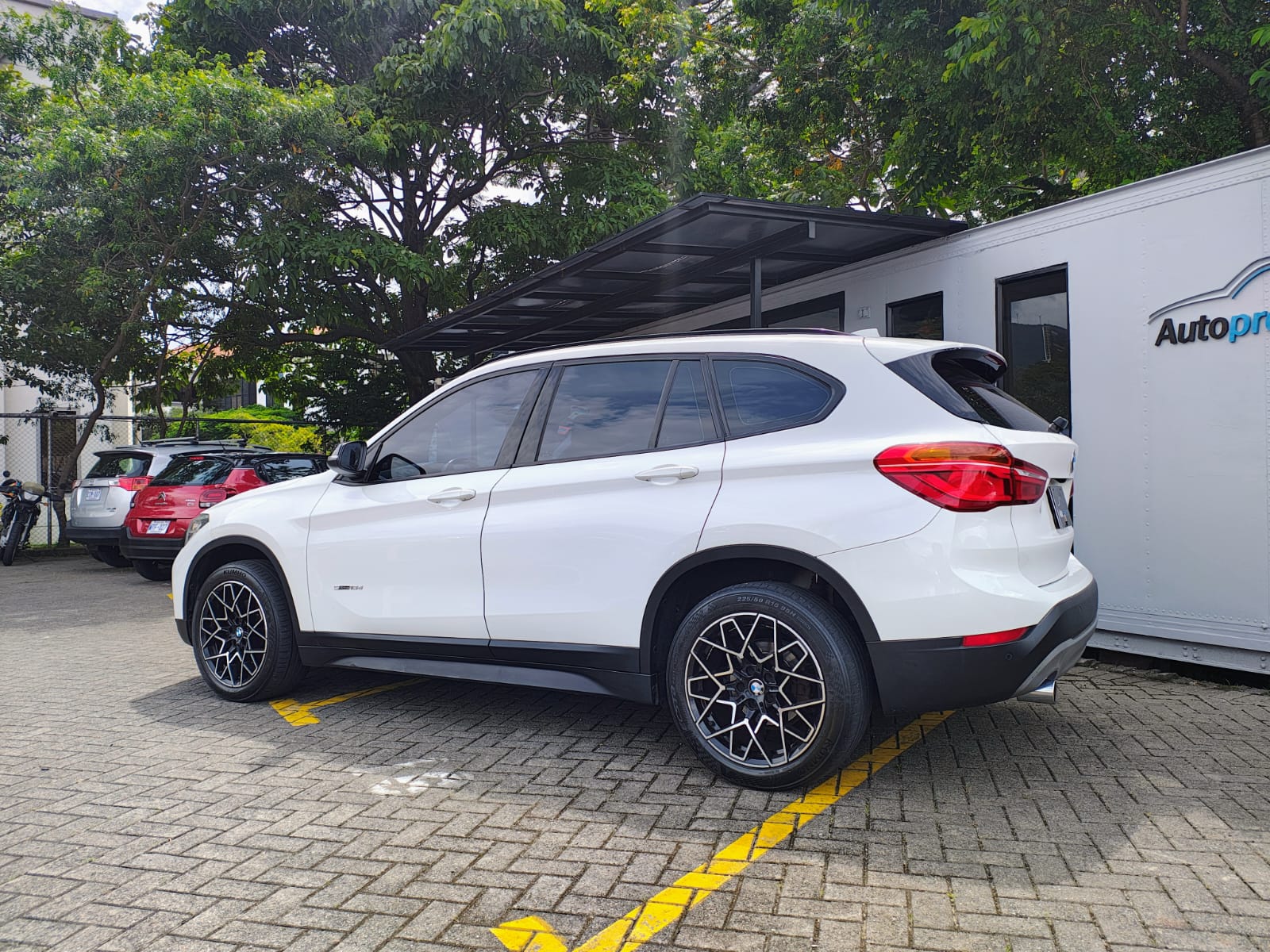 BMW X1
