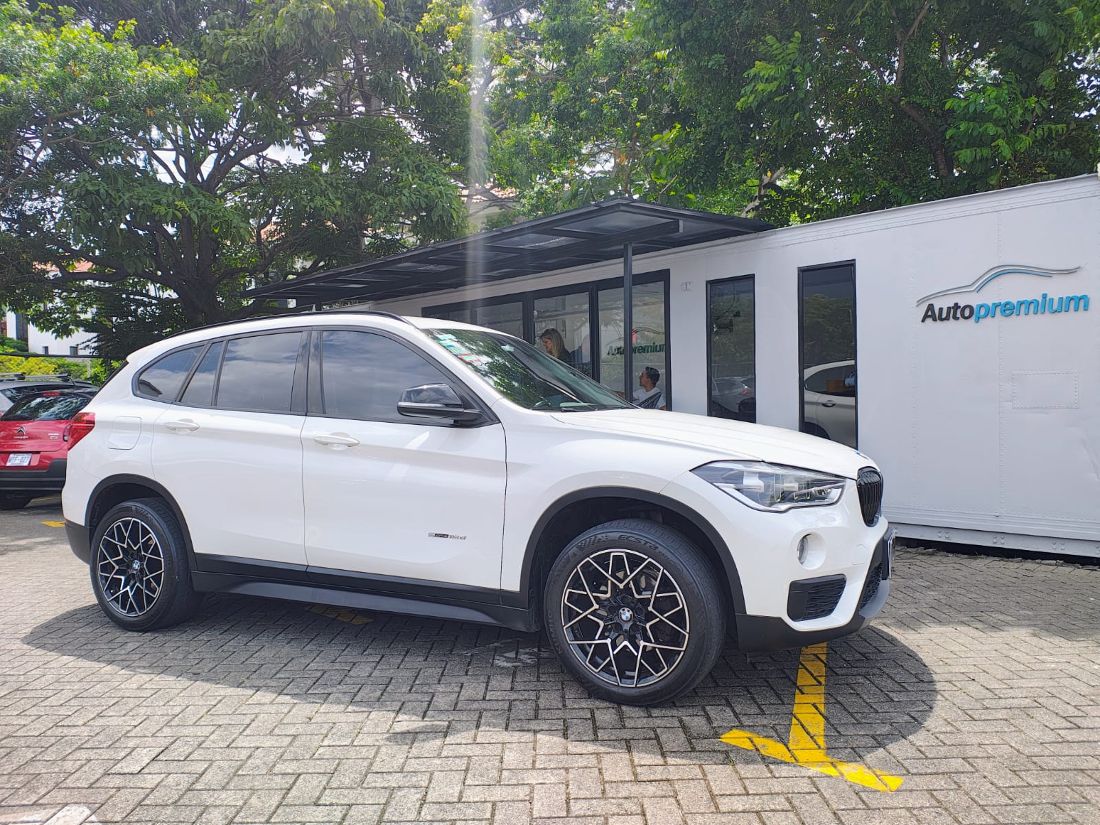 BMW X1