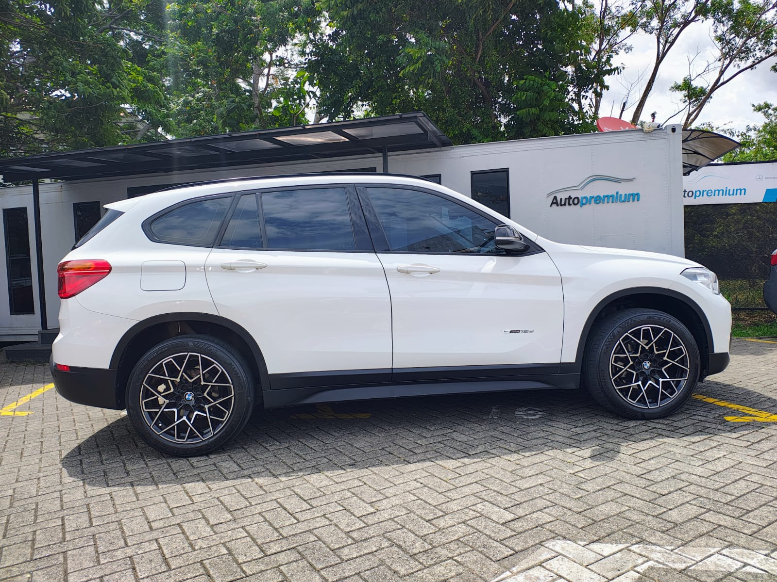 BMW X1