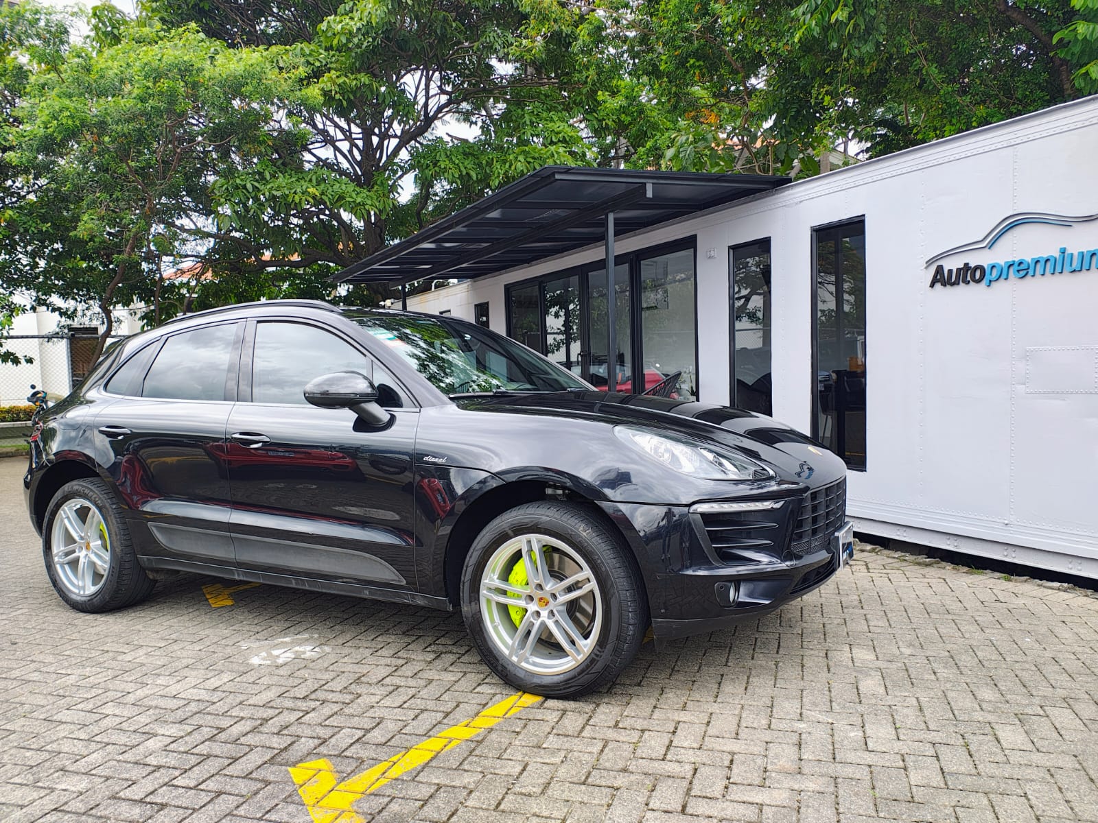 PORSCHE MACAN S