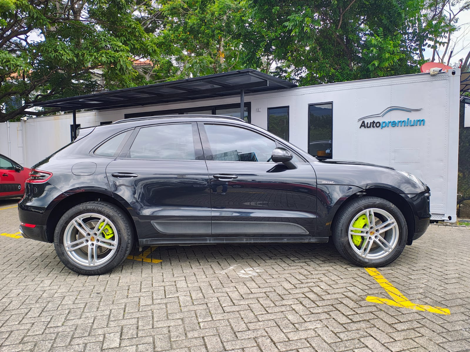 PORSCHE MACAN S