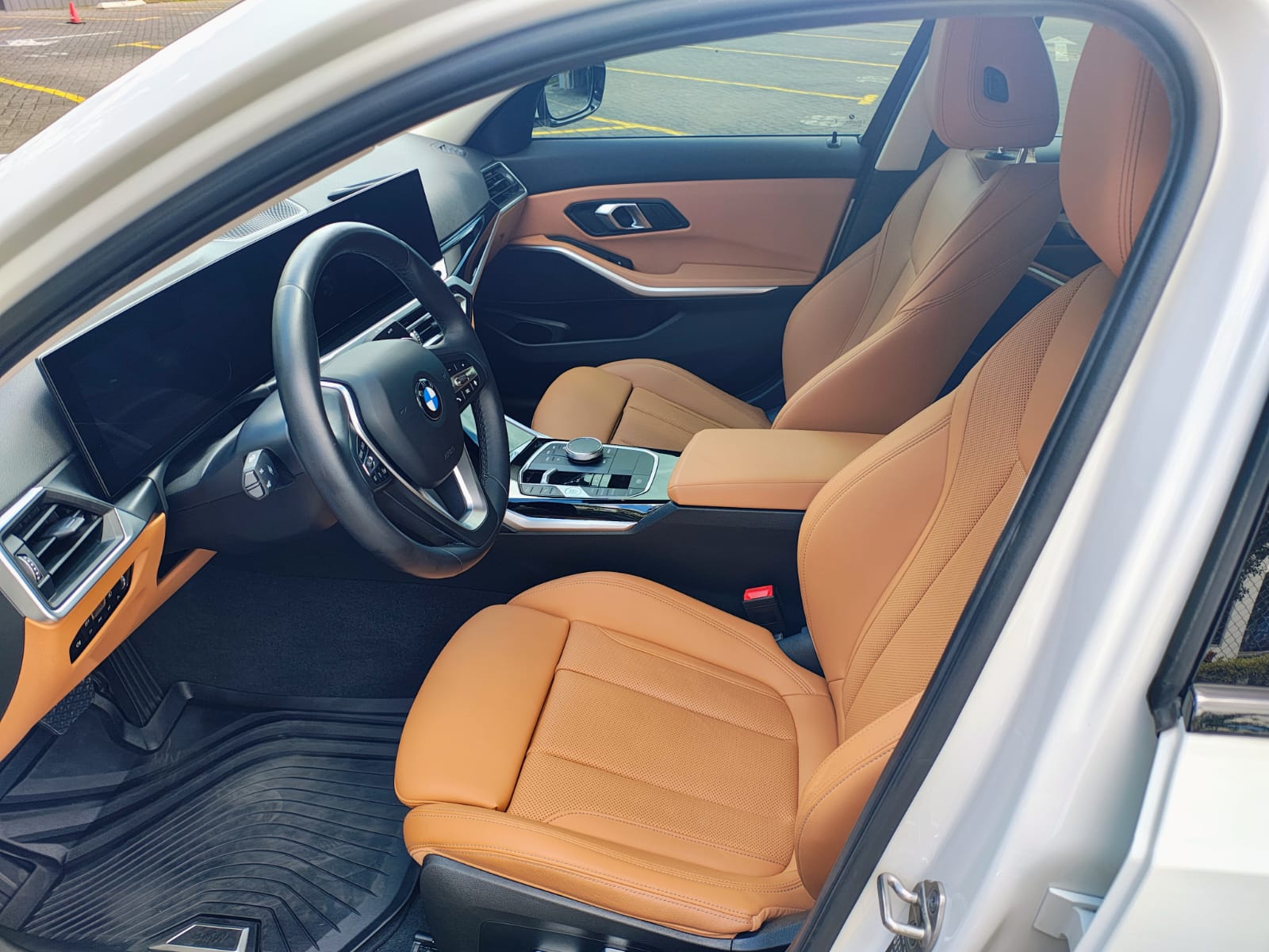 BMW 320i