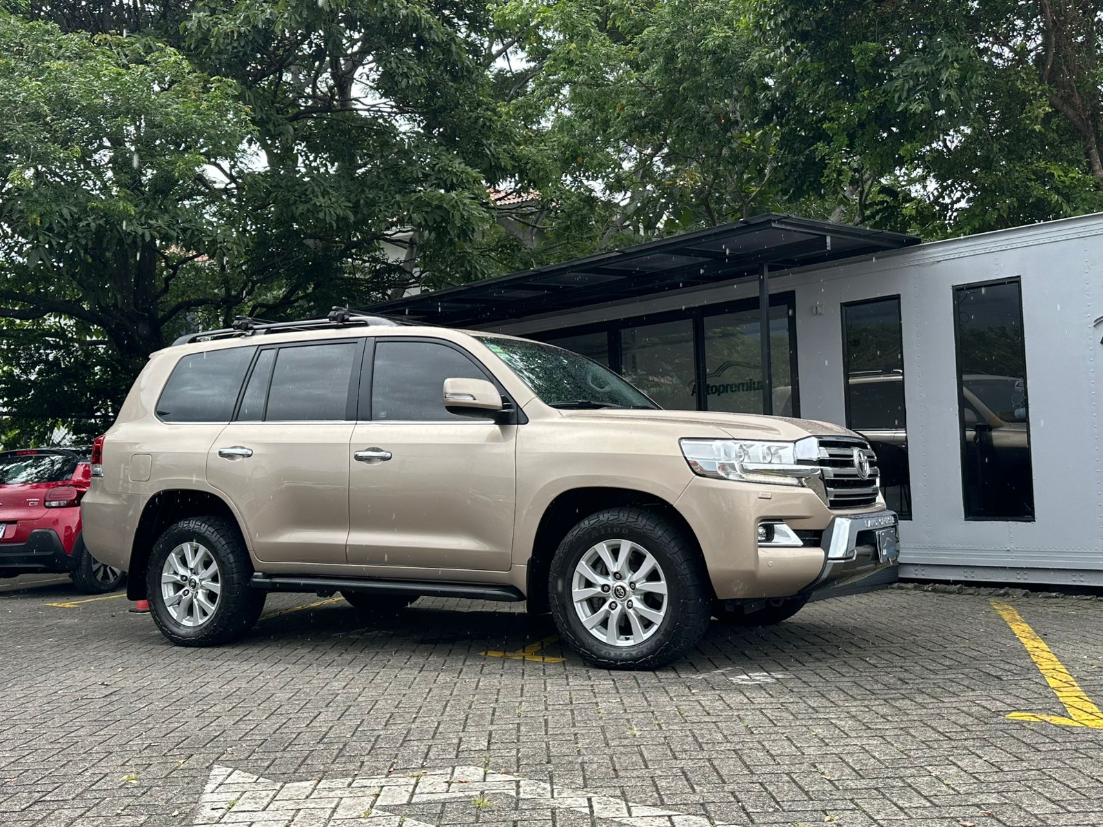 TOYOTA LAND CRUISER VX
