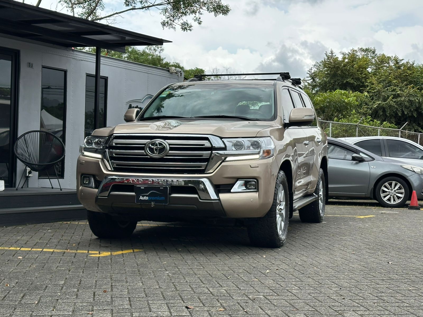 TOYOTA LAND CRUISER VX