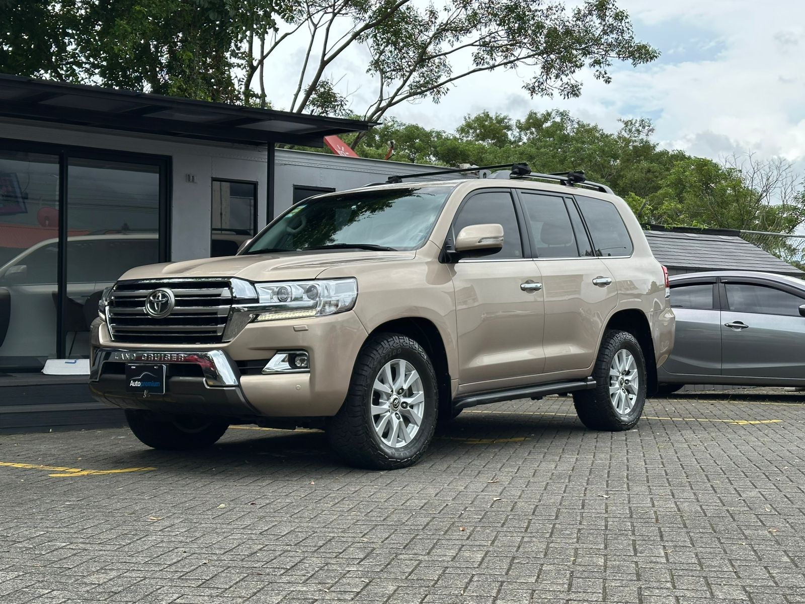 TOYOTA LAND CRUISER VX