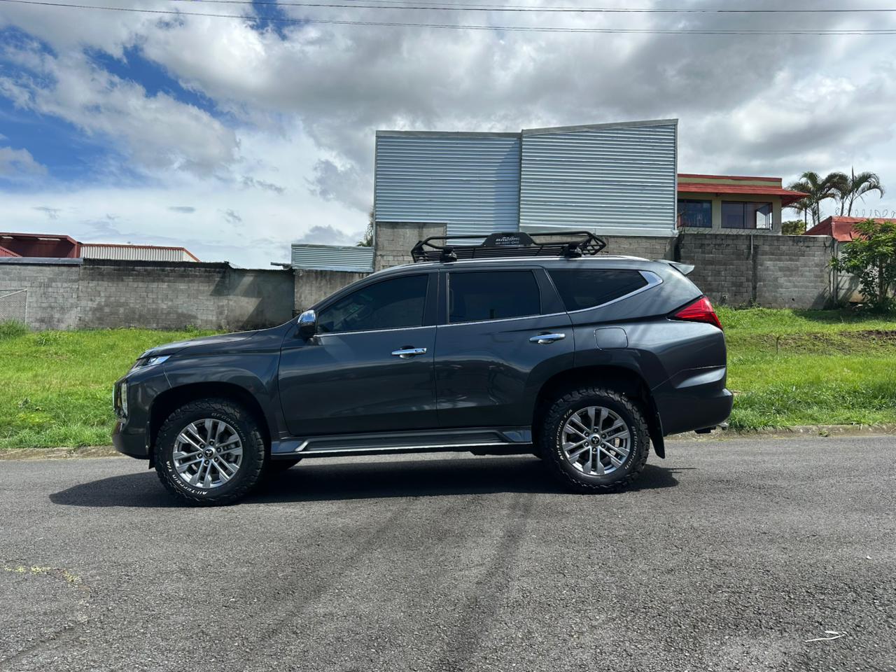 MITSUBISHI MONTERO SPORT