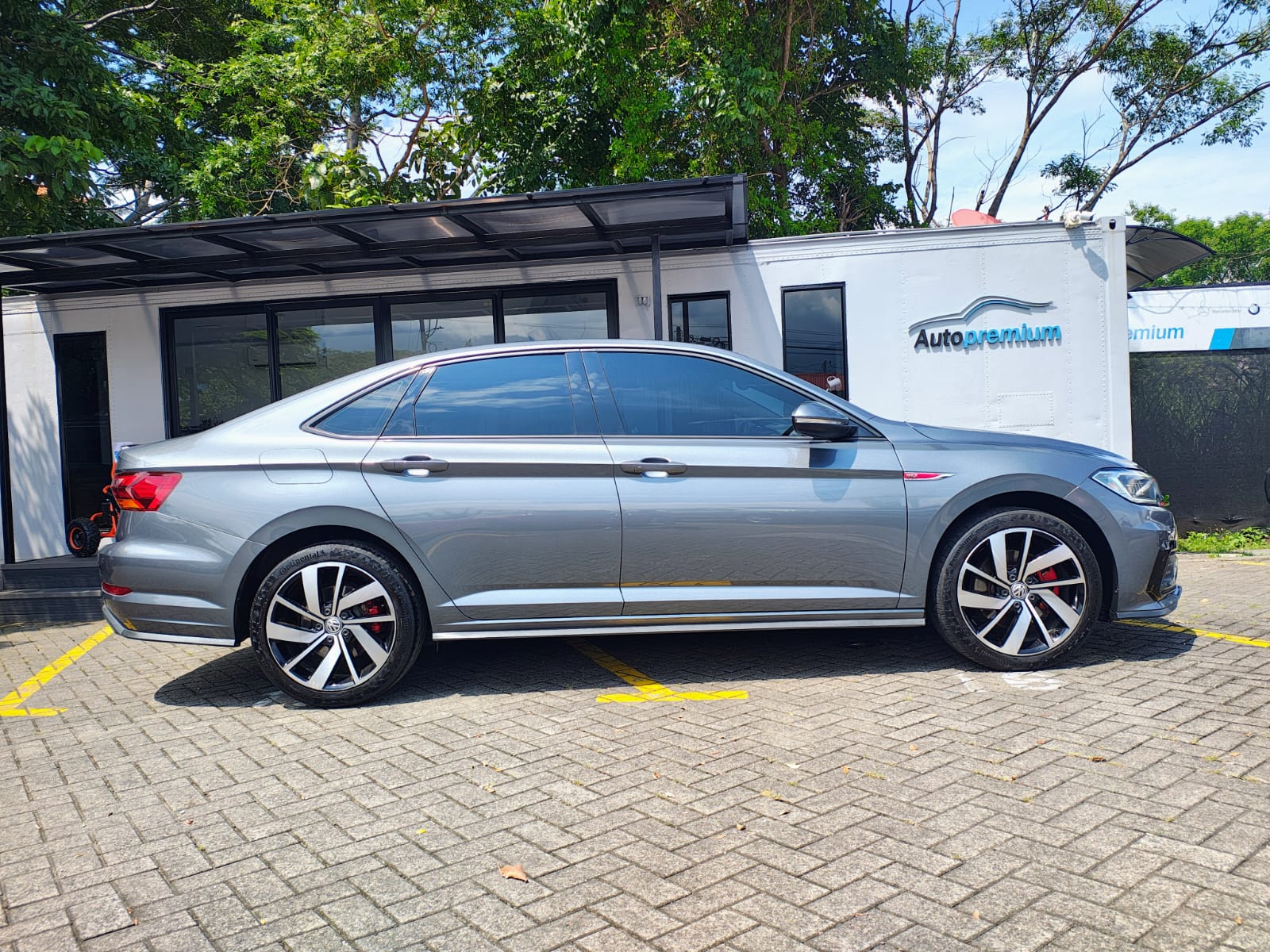 VOLKSWAGEN JETTA GLI