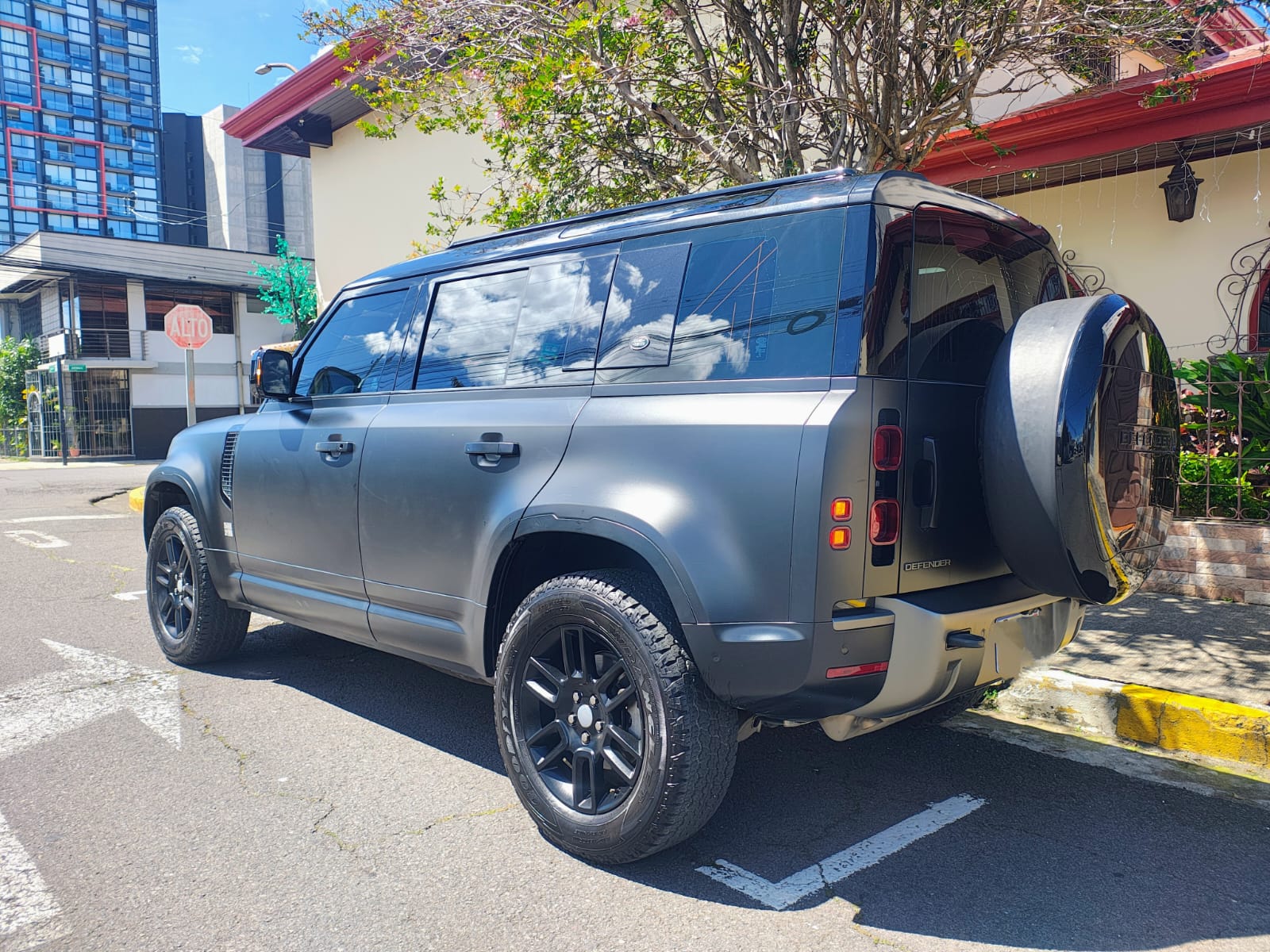 LAND ROVER DEFENDER S