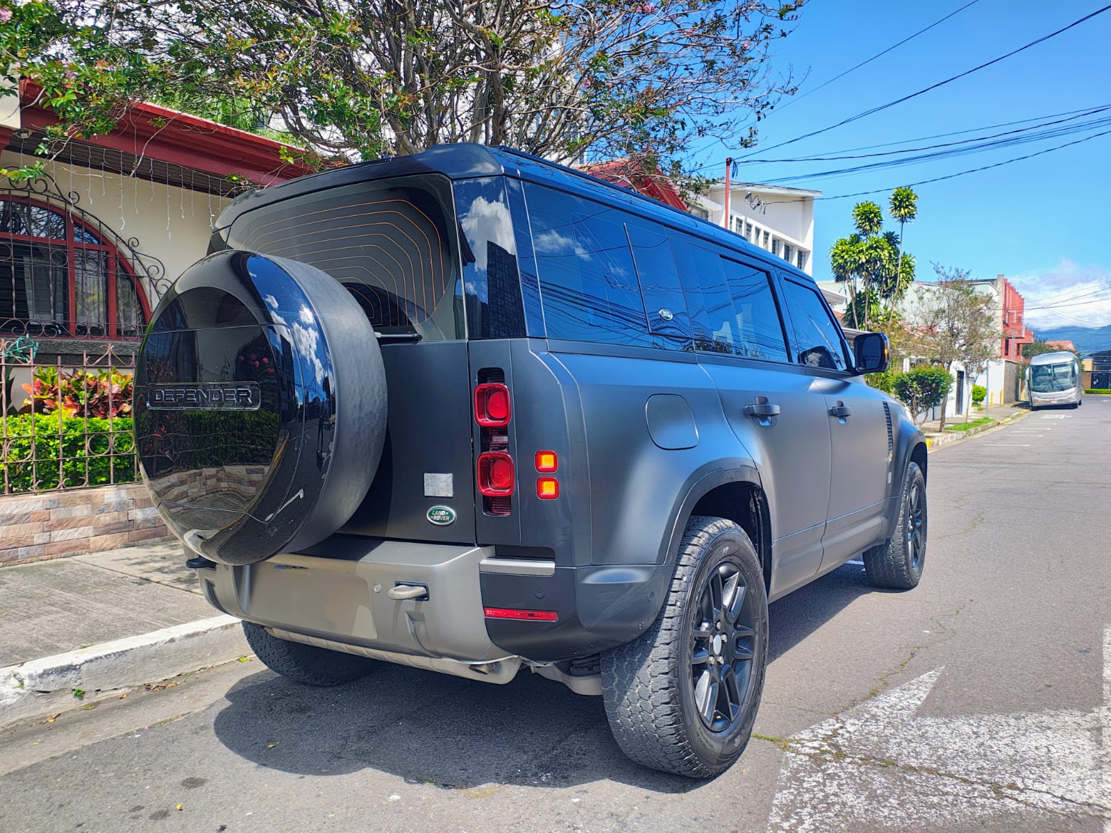 LAND ROVER DEFENDER S