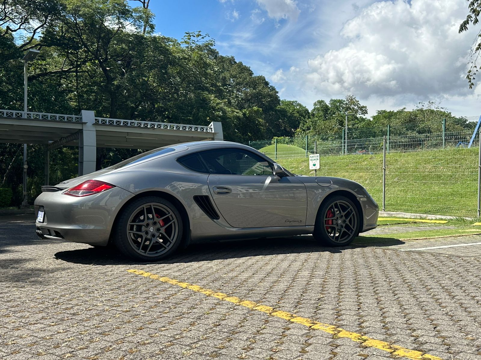 PORSCHE CAYMAN S