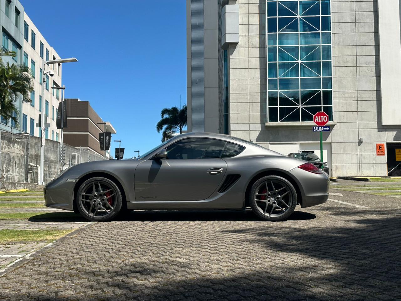 PORSCHE CAYMAN S