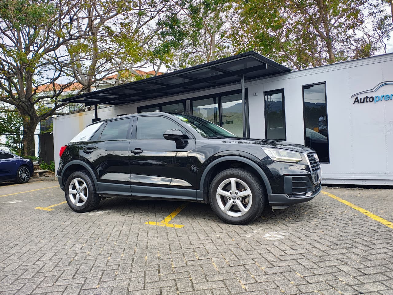 AUDI Q2