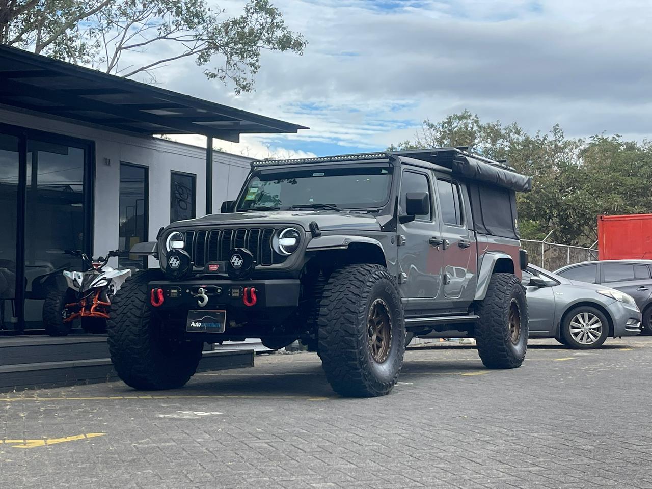 JEEP GLADIATOR SPORT