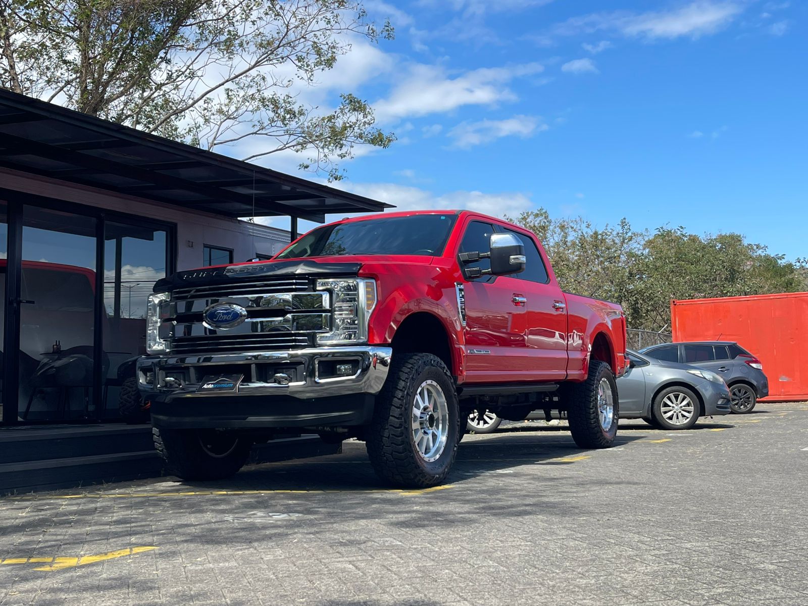 FORD F250 LARIAT