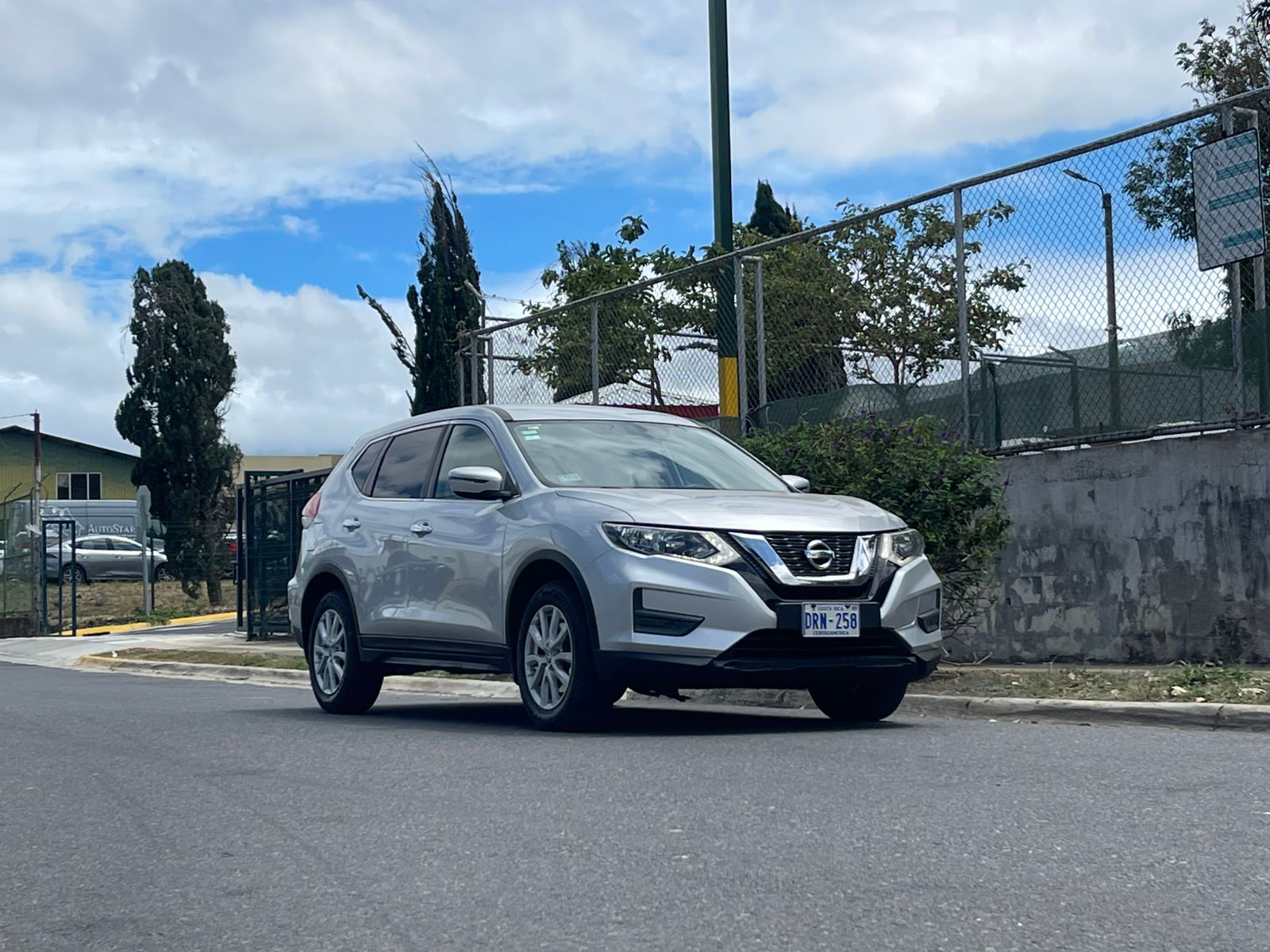 NISSAN X-TRAIL