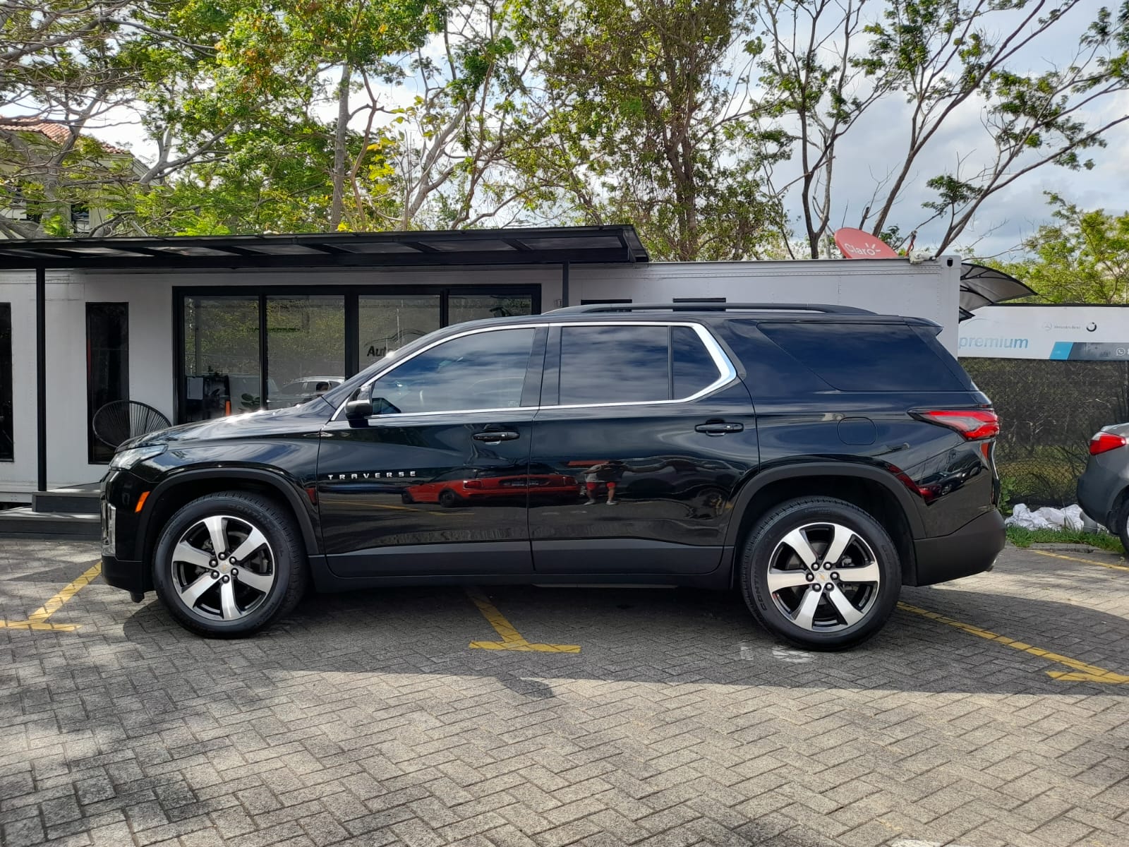 CHEVROLET TRAVERSE LT
