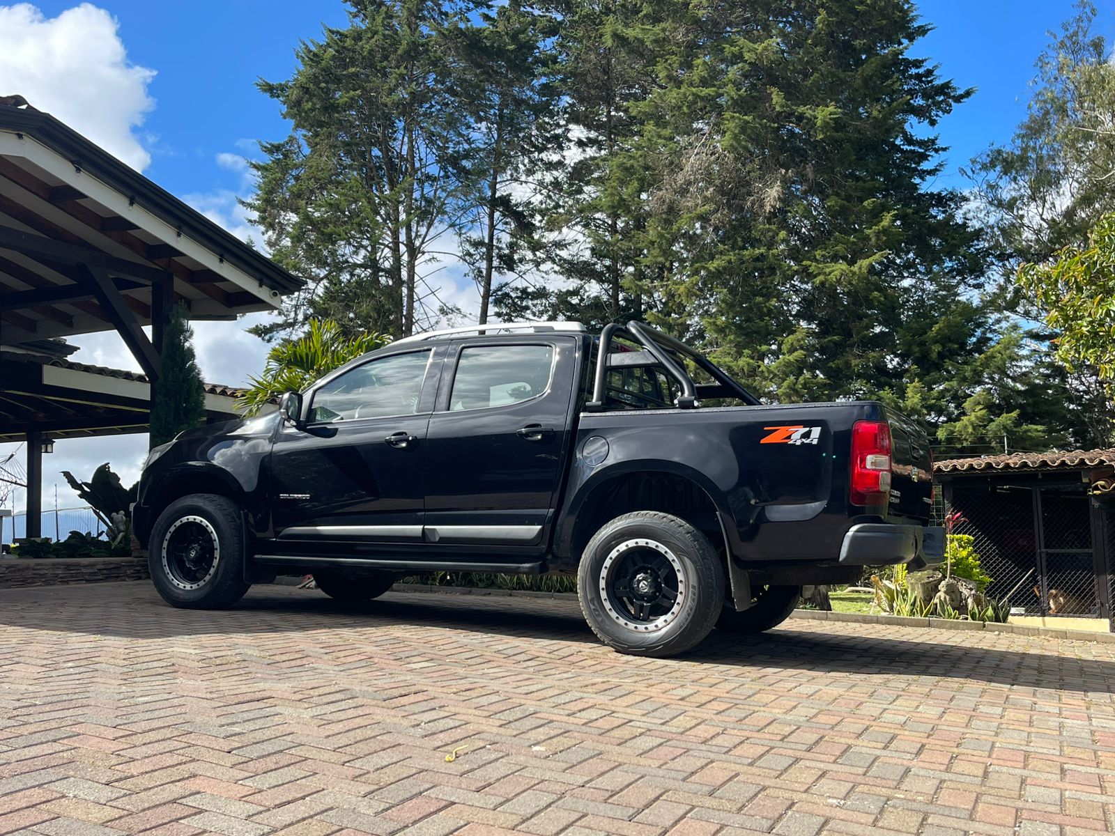 CHEVROLET COLORADO LT