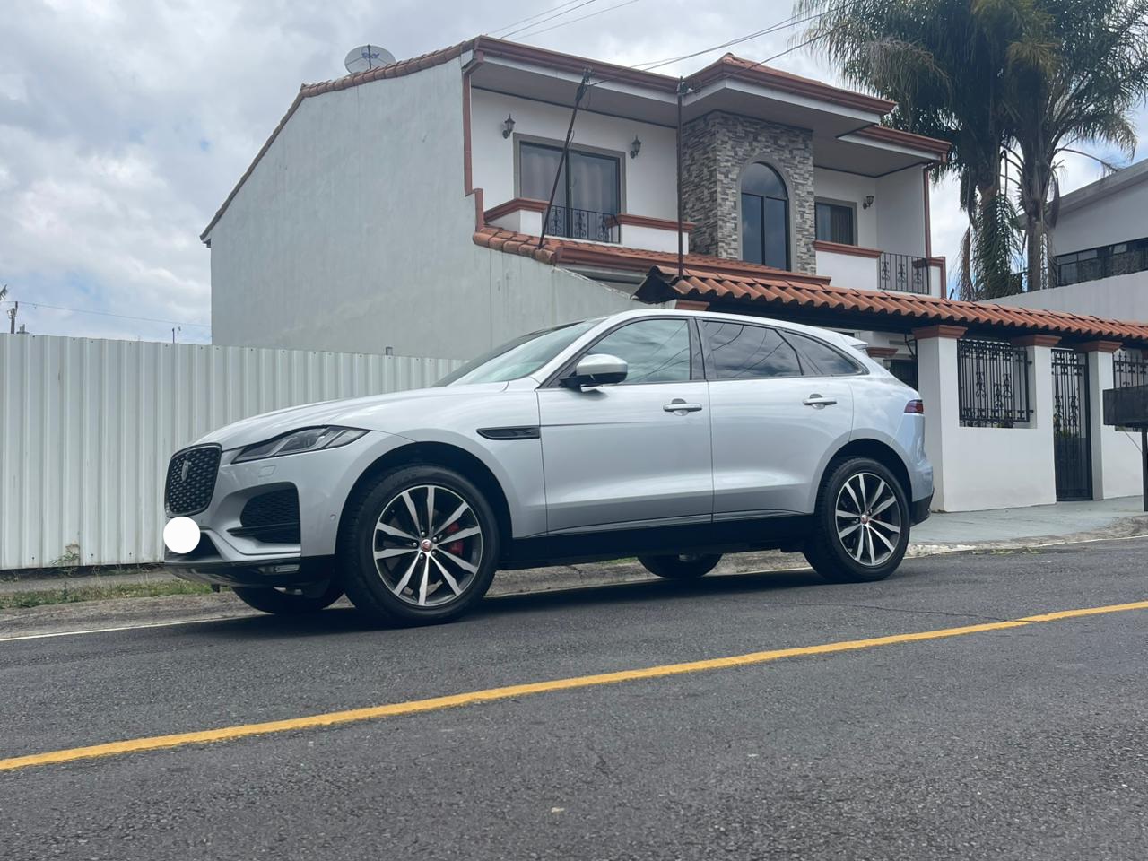 JAGUAR F PACE SE P400