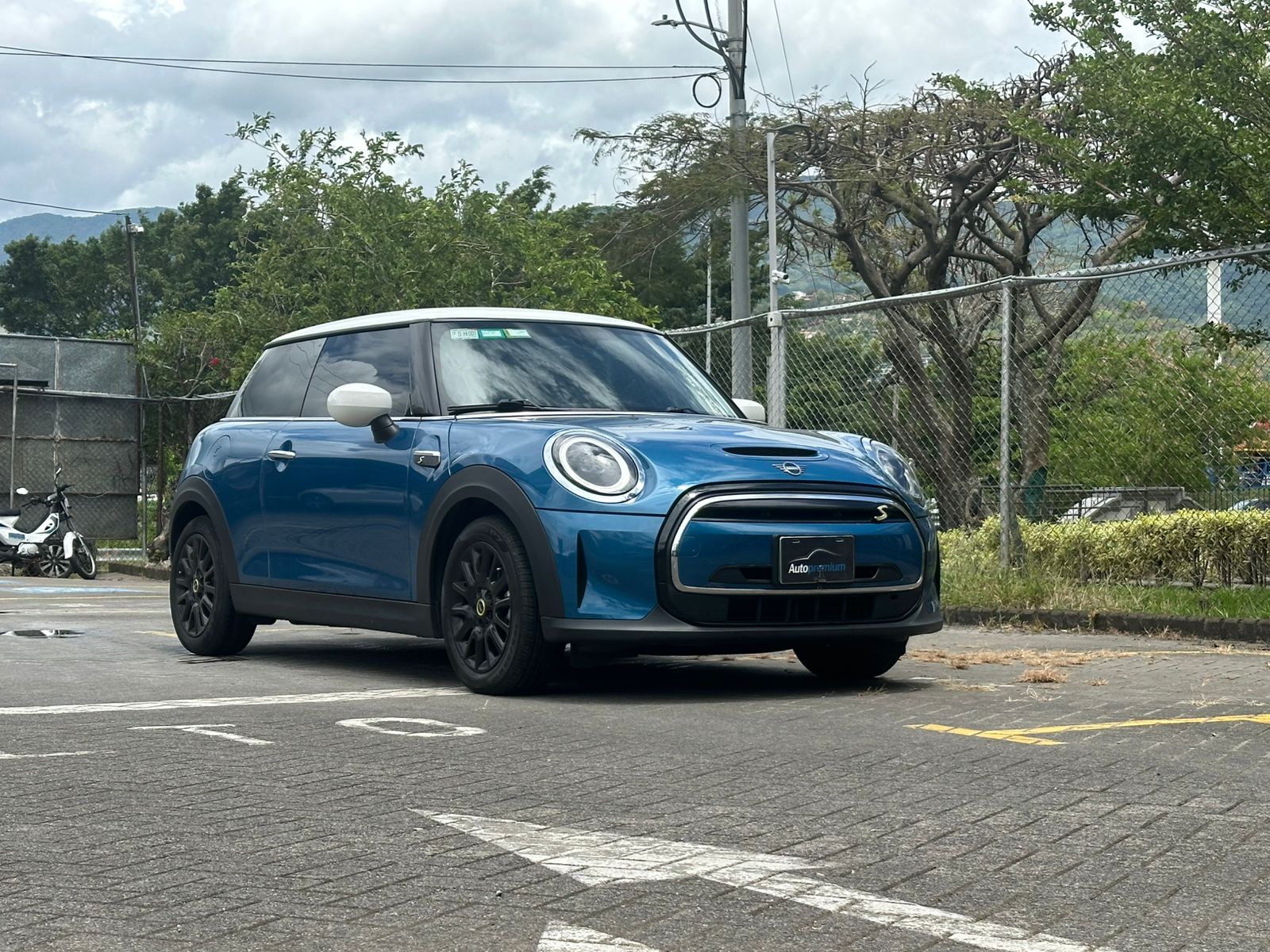 MINI COOPER SE