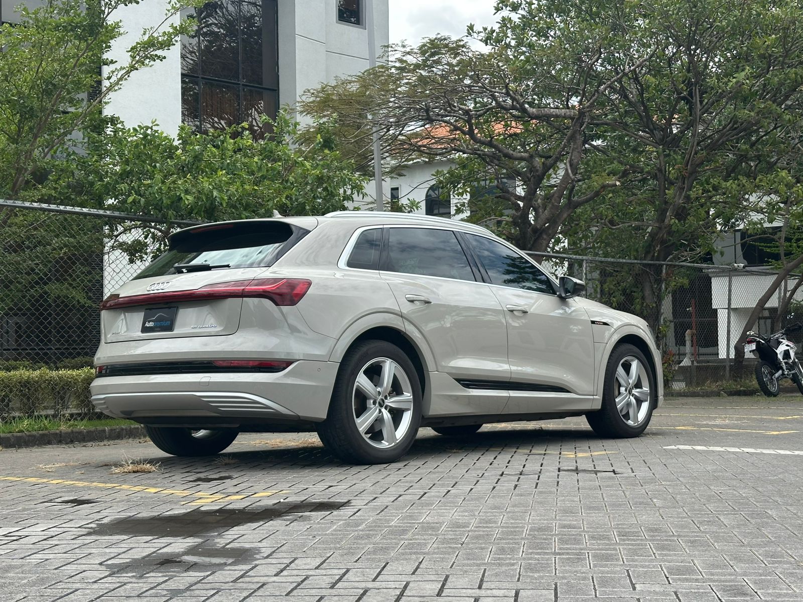 AUDI E-TRON 55 QUATTRO