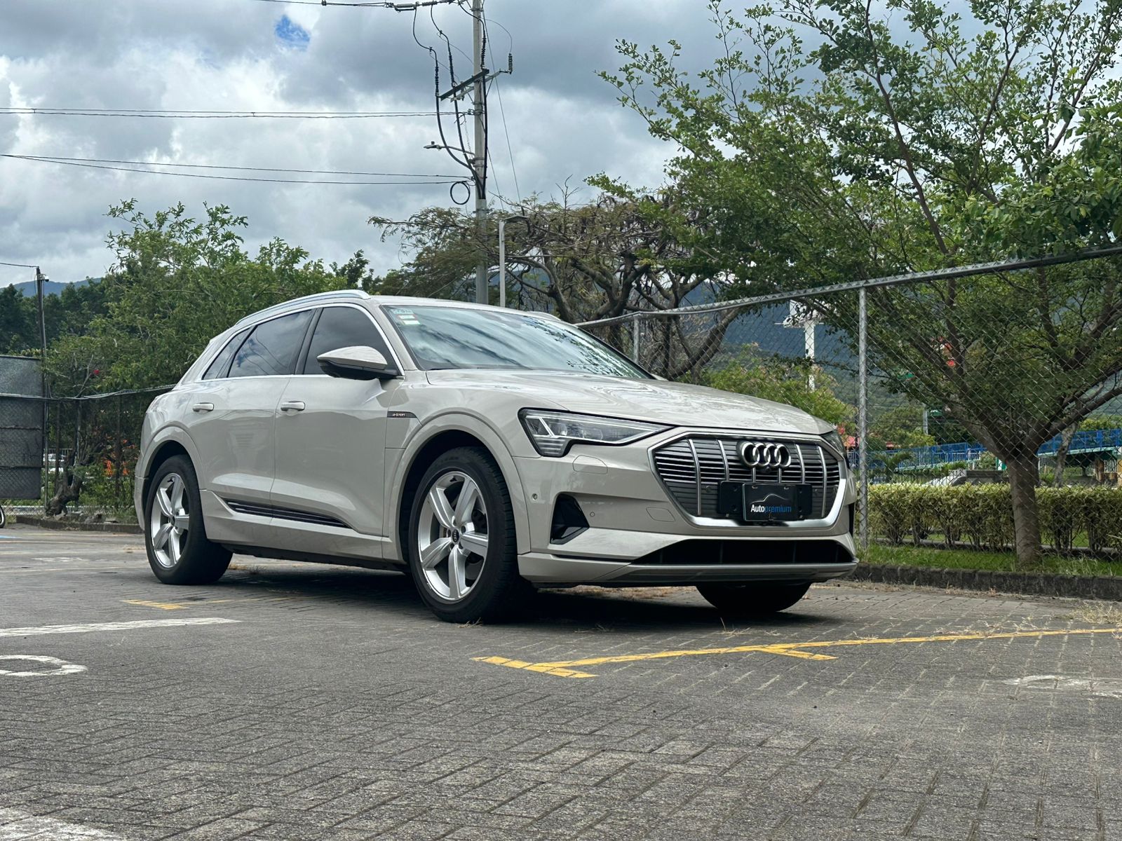 AUDI E-TRON 55 QUATTRO