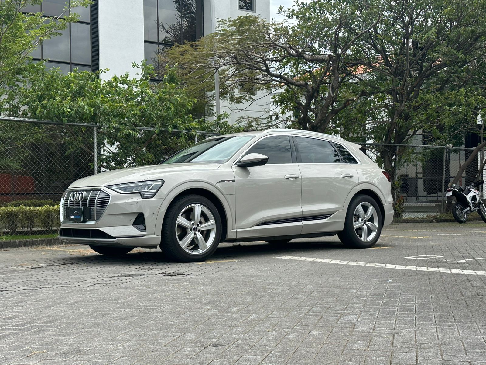AUDI E-TRON 55 QUATTRO