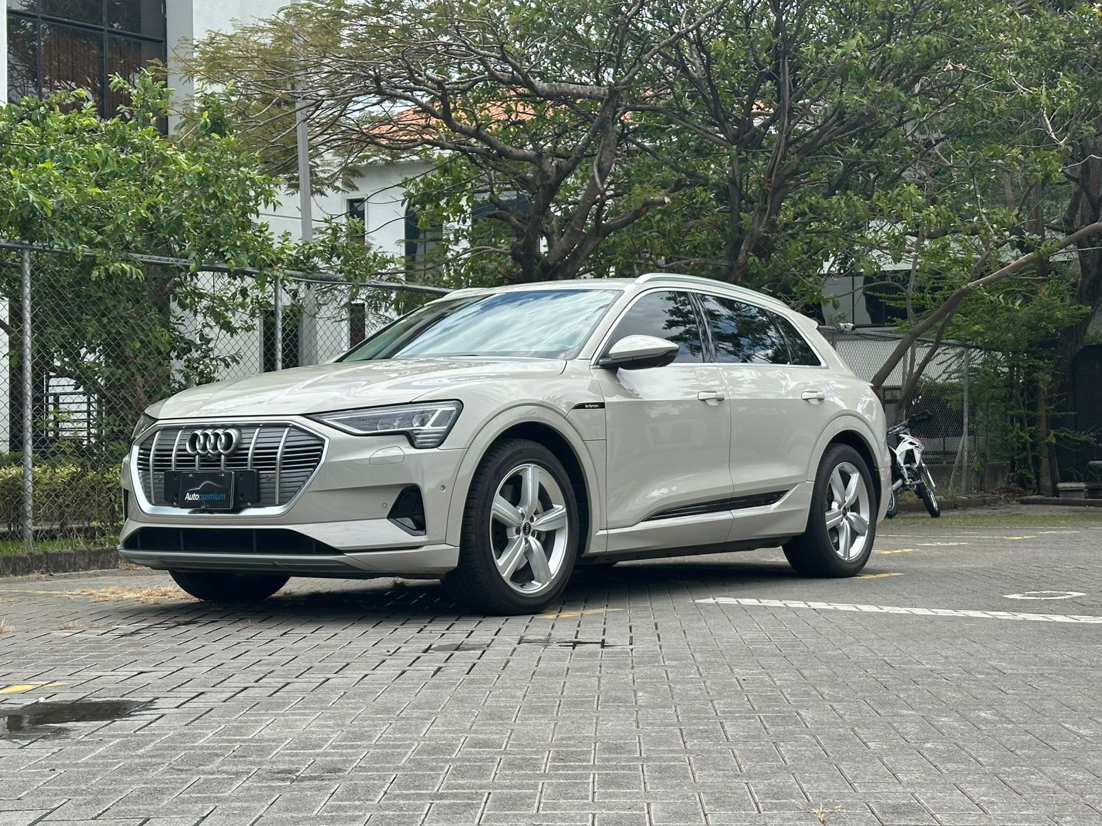 AUDI E-TRON 55 QUATTRO