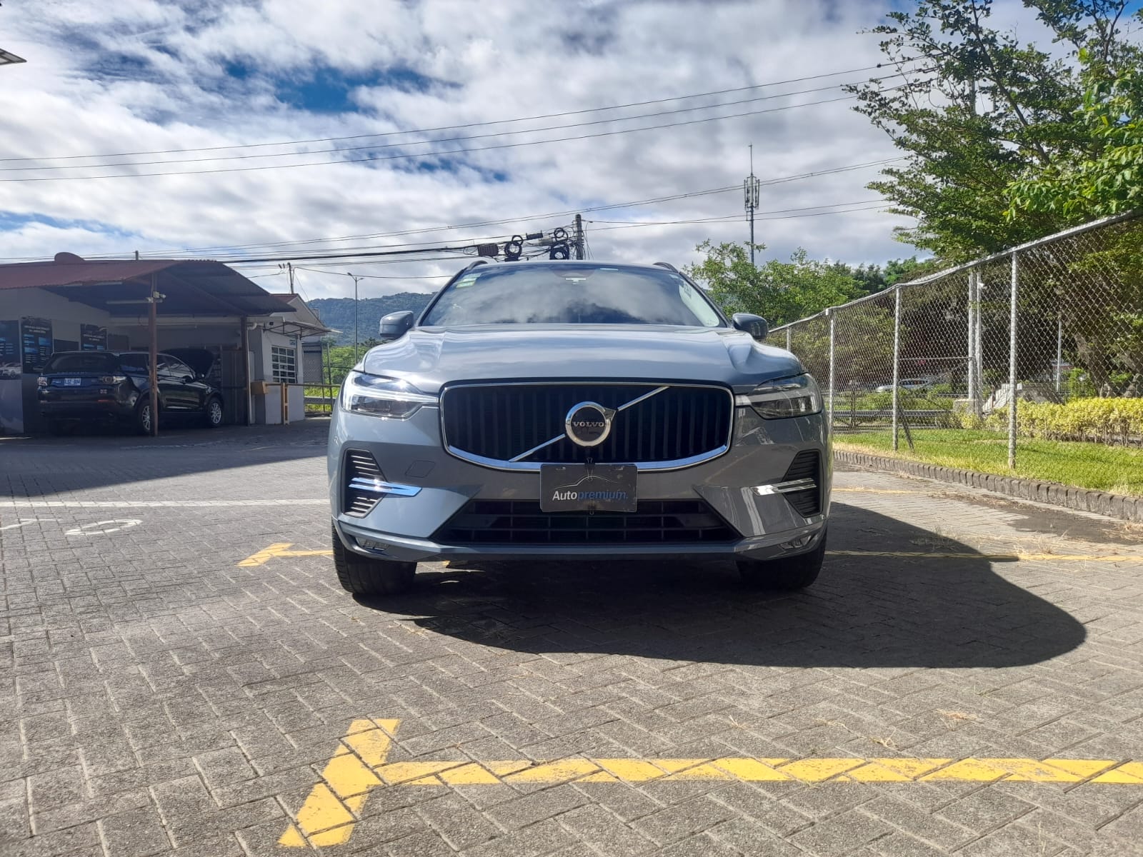 VOLVO XC60 B5