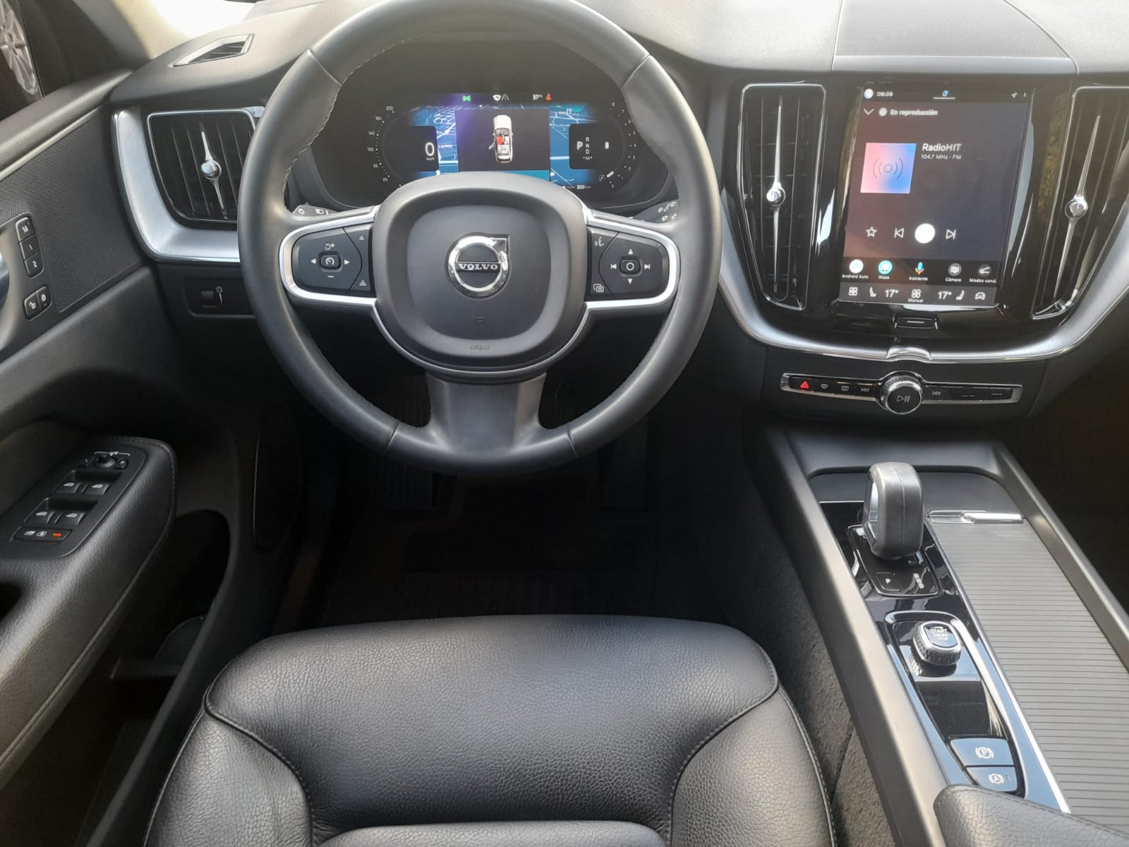 VOLVO XC60 B5