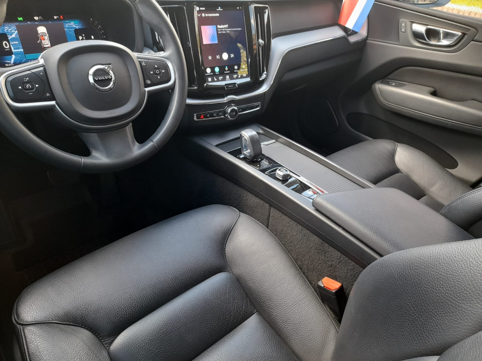 VOLVO XC60 B5
