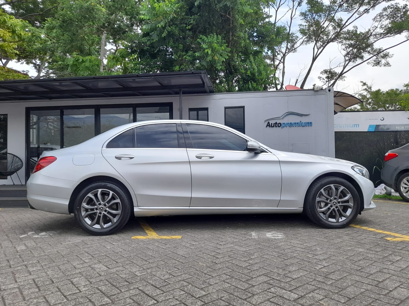 MERCEDES BENZ C250