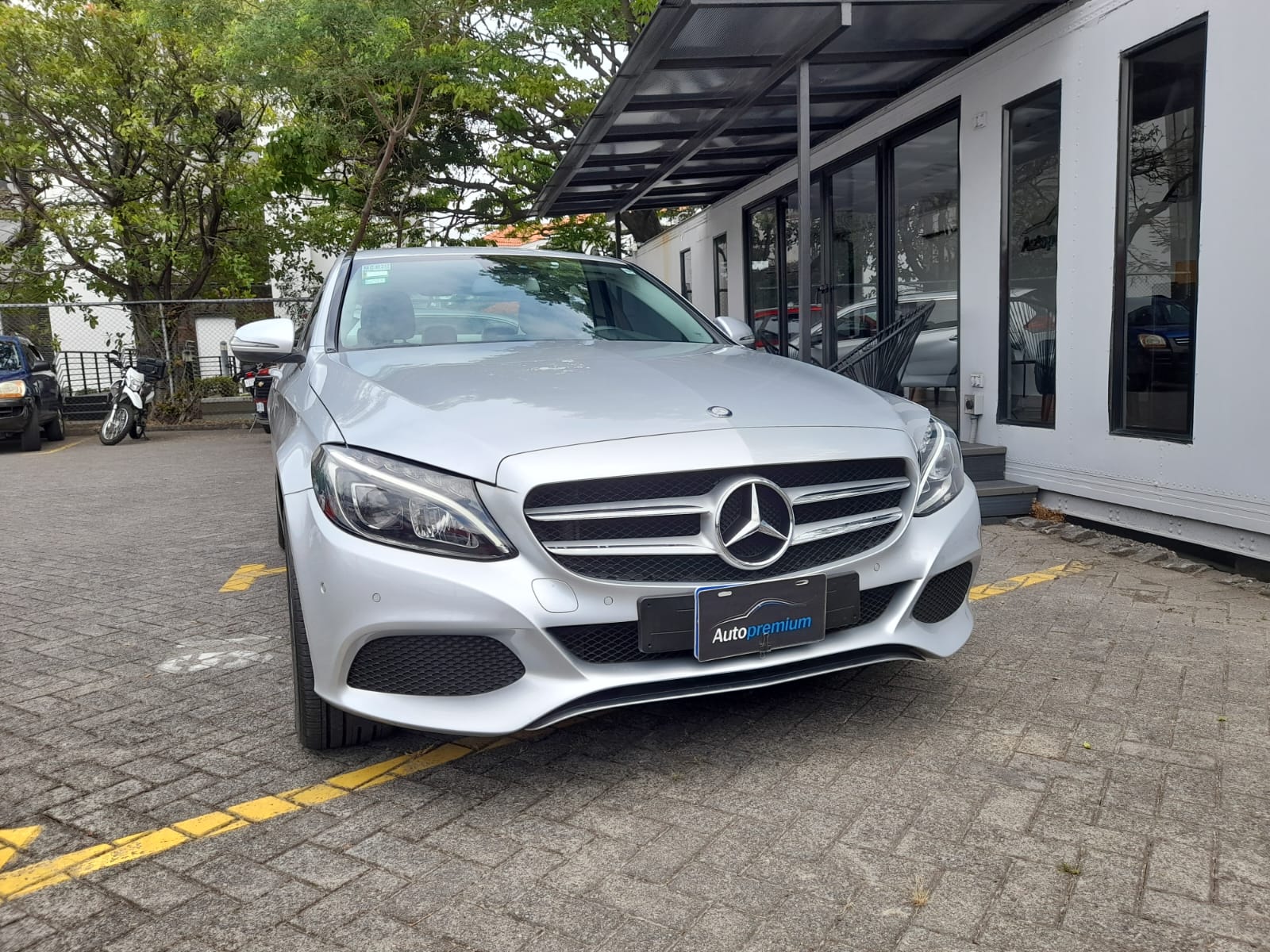 MERCEDES BENZ C250