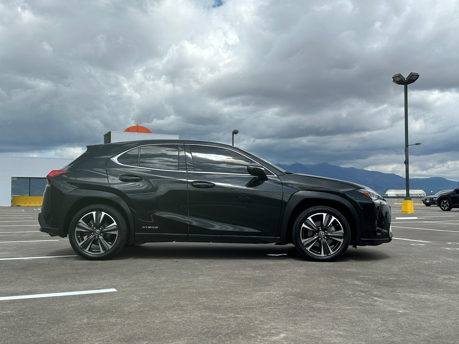 LEXUS UX250H
