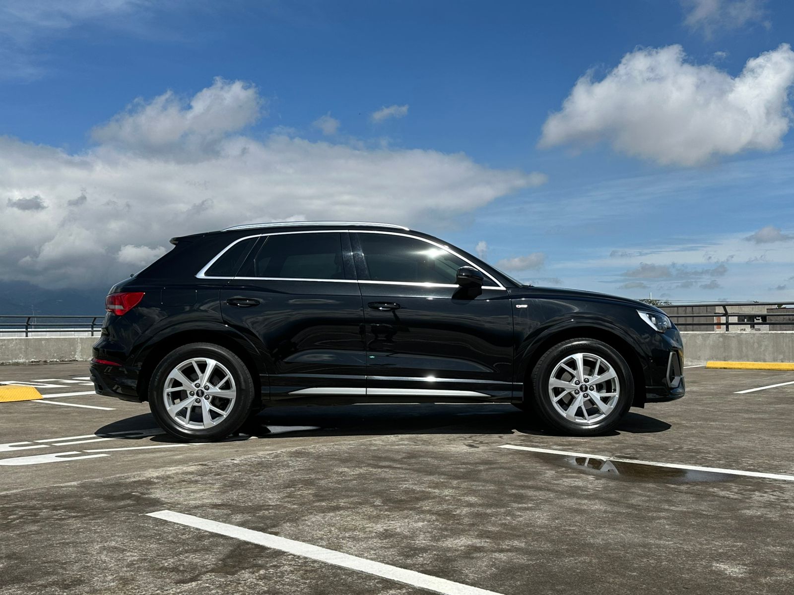 AUDI Q3 S-LINE