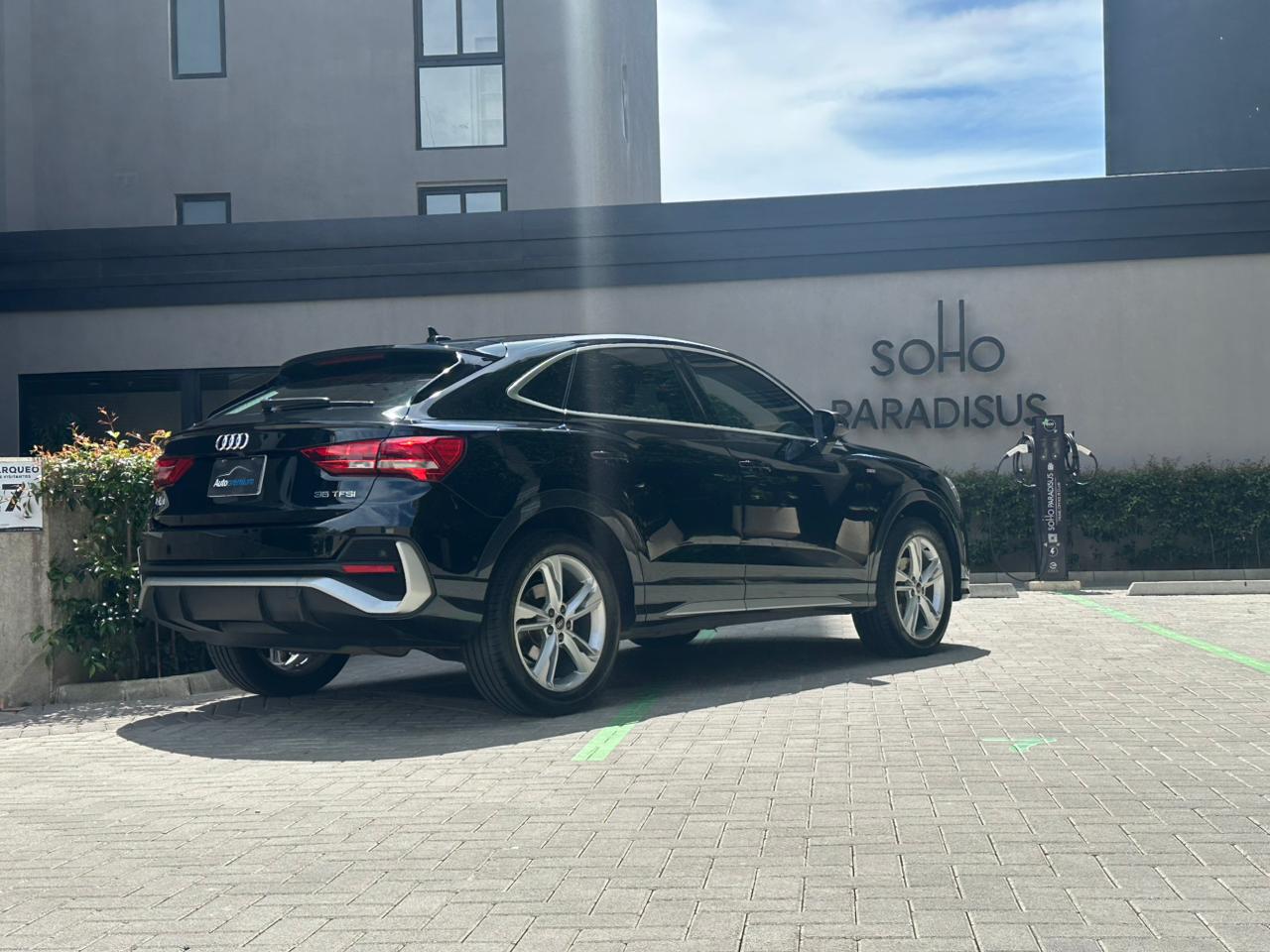 AUDI Q3 S-LINE