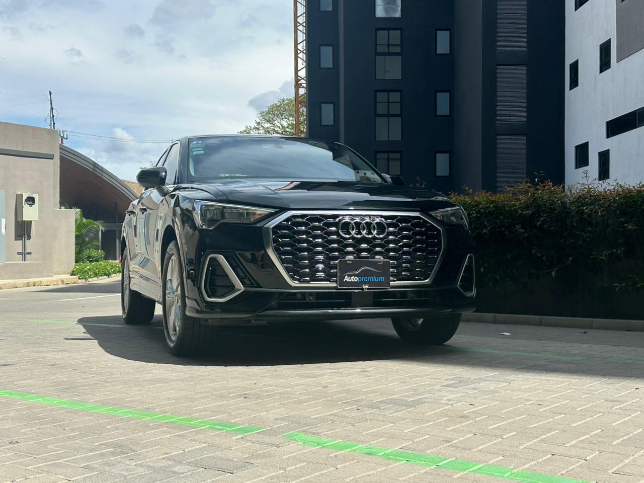 AUDI Q3 S-LINE