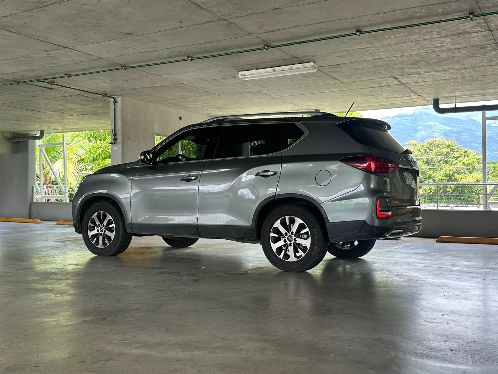 SSANG YONG REXTON