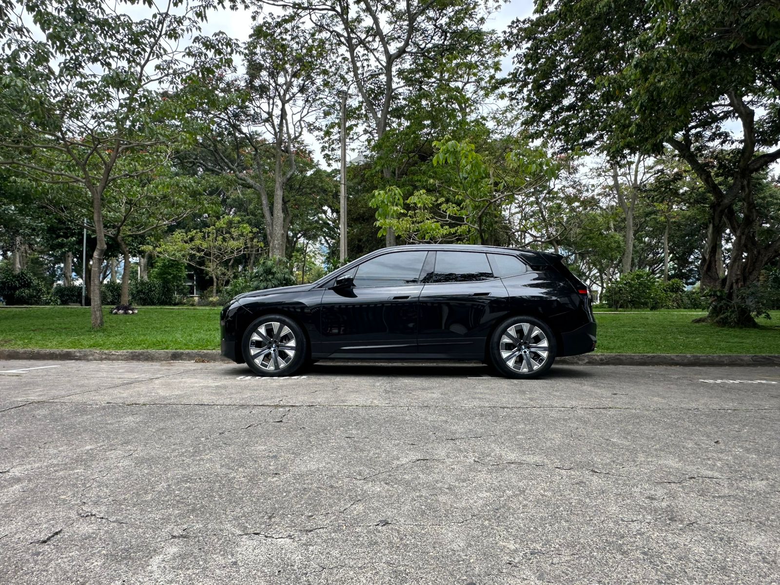 BMW IX X-DRIVE 40