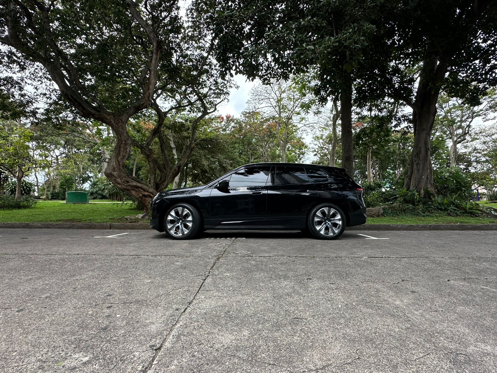 BMW IX X-DRIVE 40