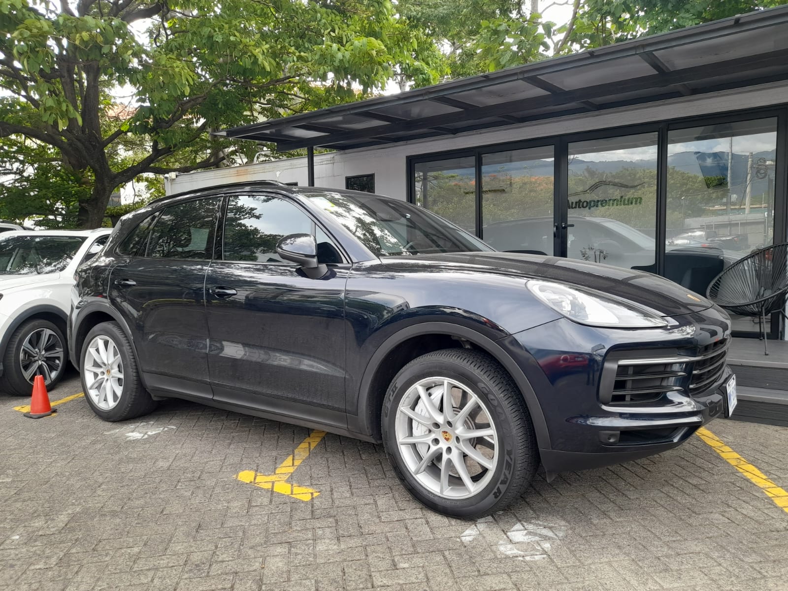 PORSCHE CAYENNE