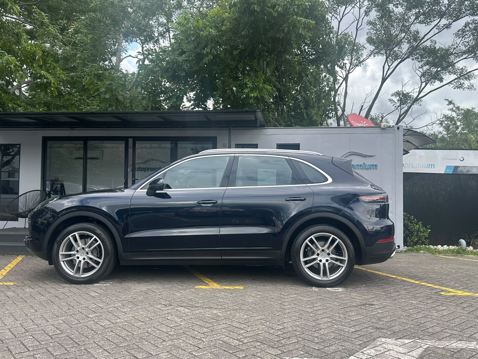 PORSCHE CAYENNE