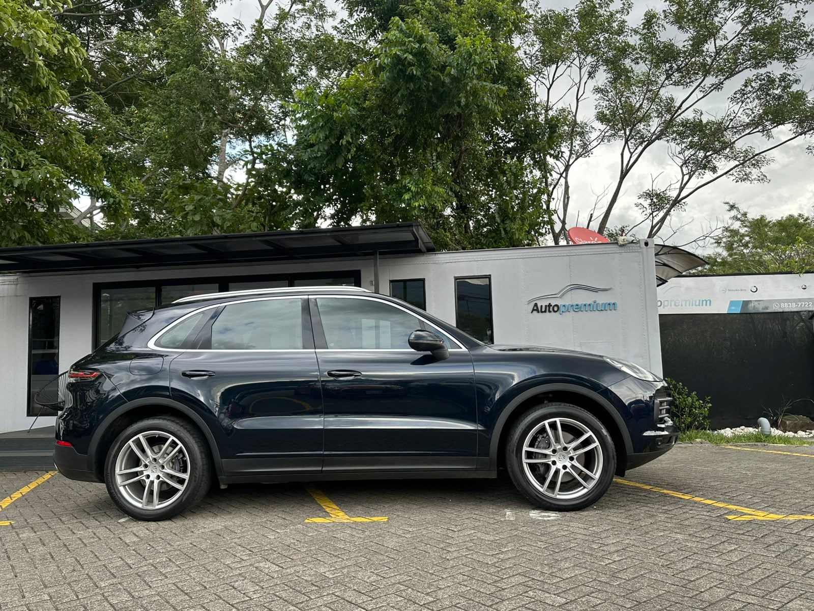 PORSCHE CAYENNE