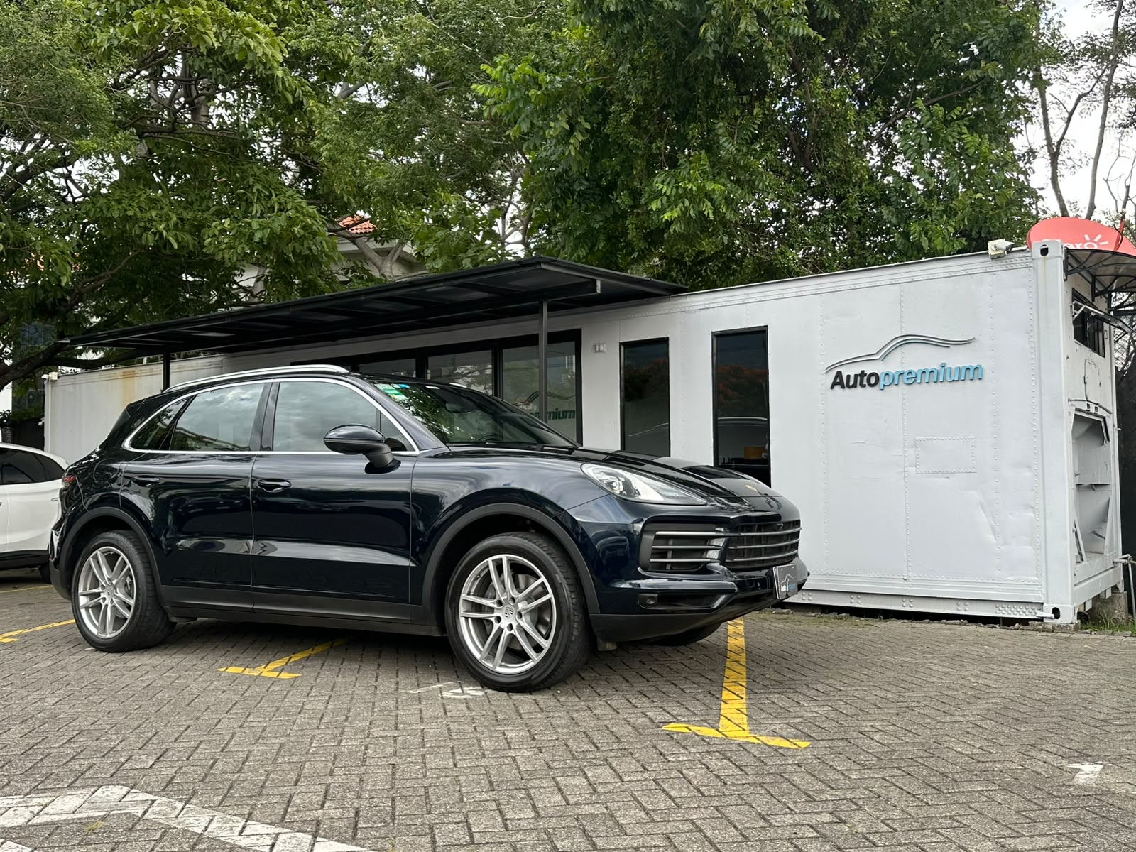 PORSCHE CAYENNE
