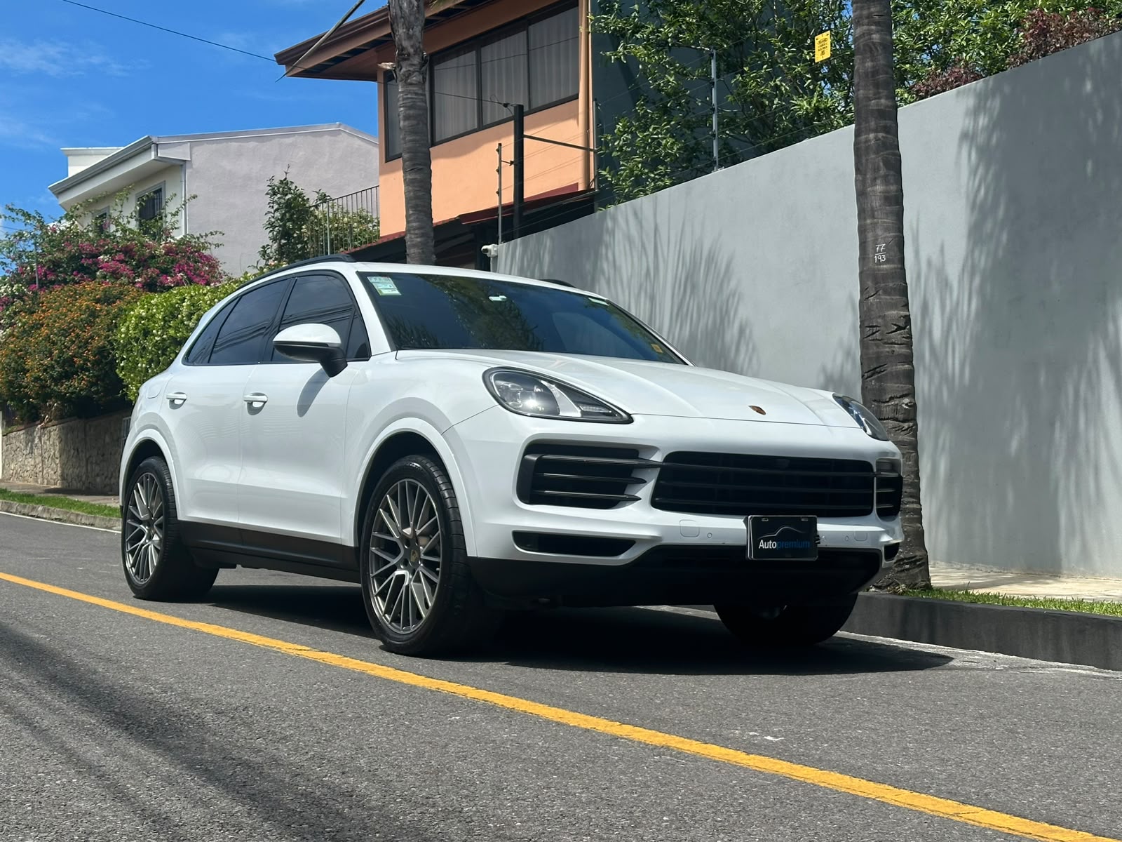 PORSCHE CAYENNE PLATINUM
