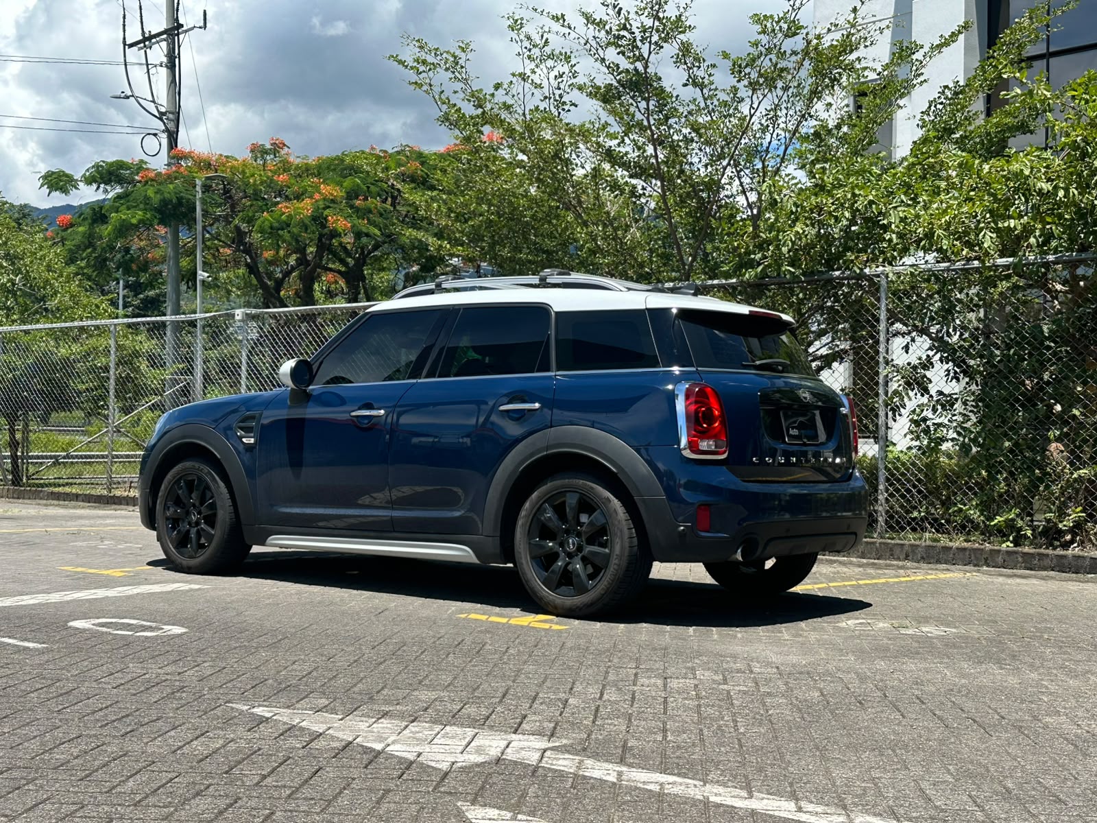 MINICOOPER COUNTRYMAN