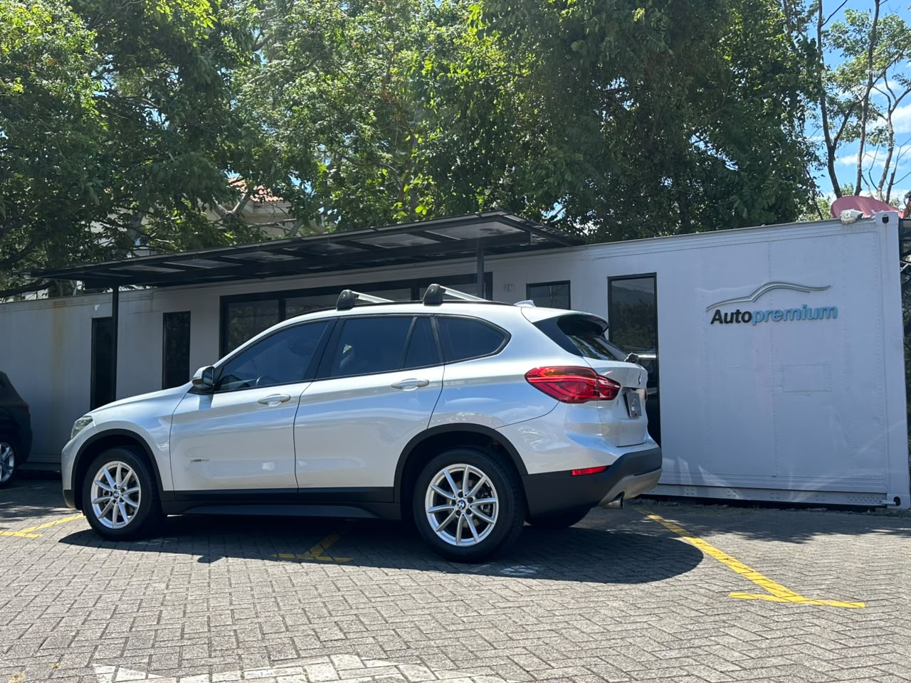 BMW X1