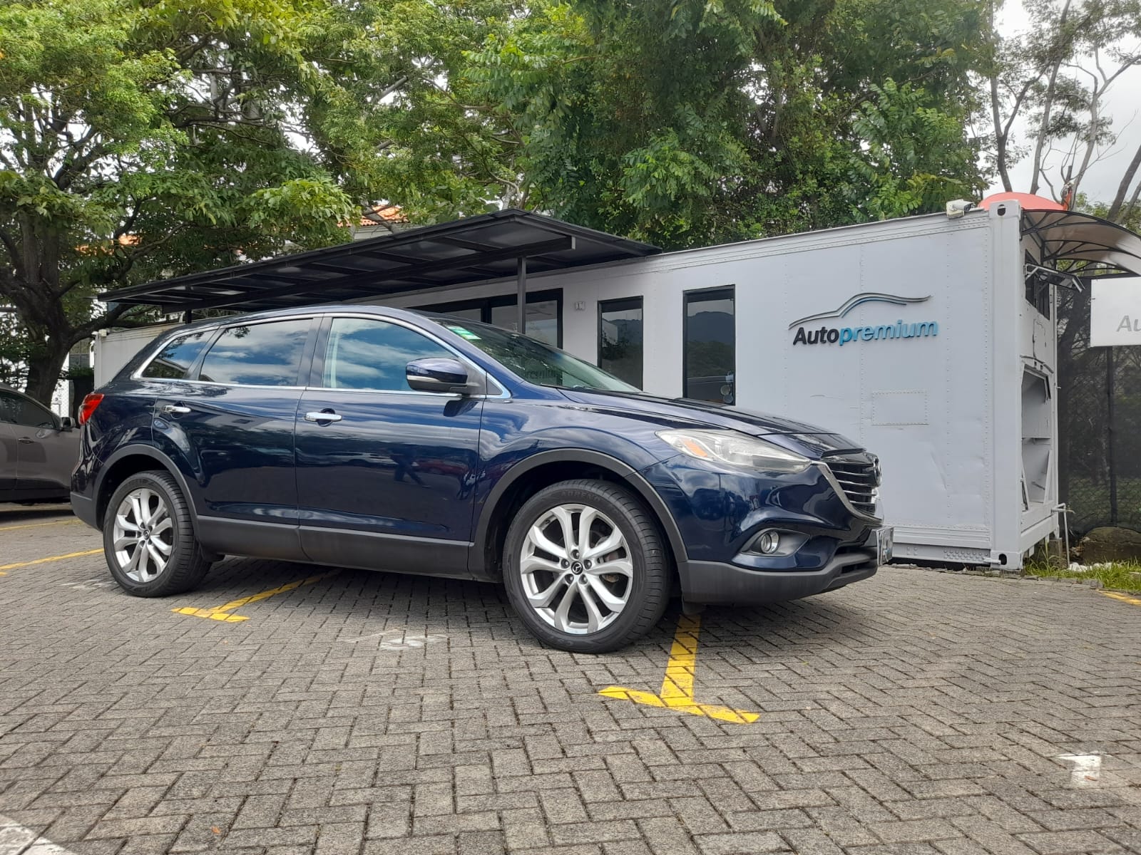 MAZDA CX-9