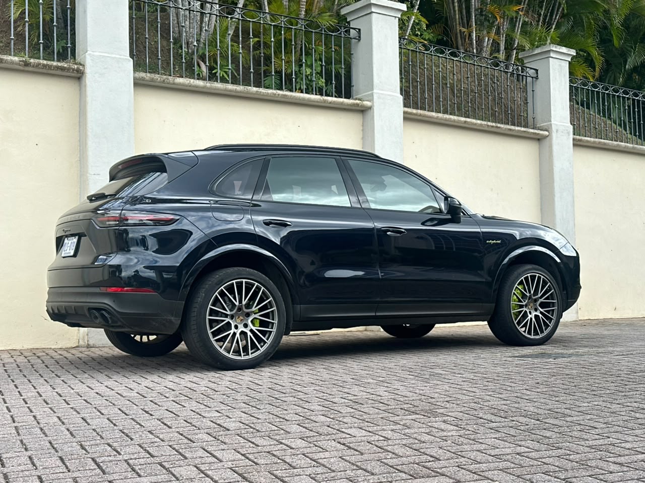 CAYENNE E-HYBRID PLATINUM