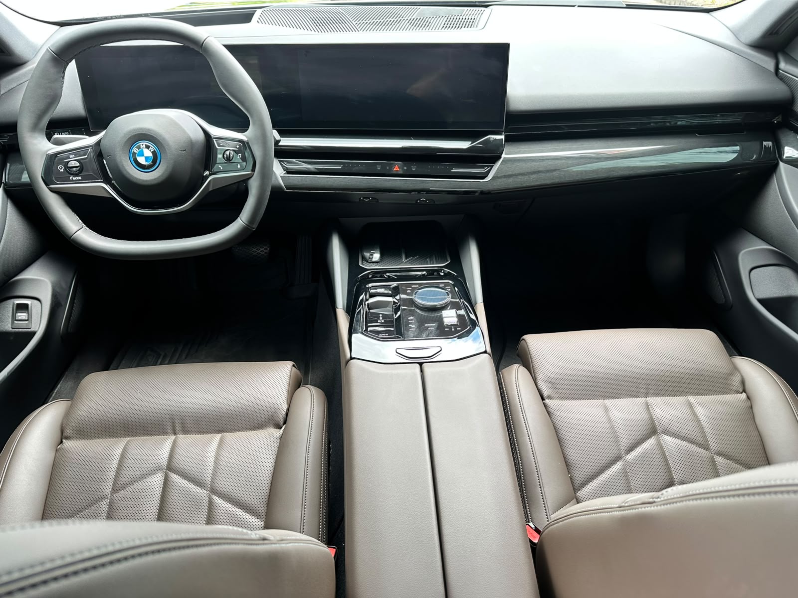 BMW i5 EDRIVE 40
