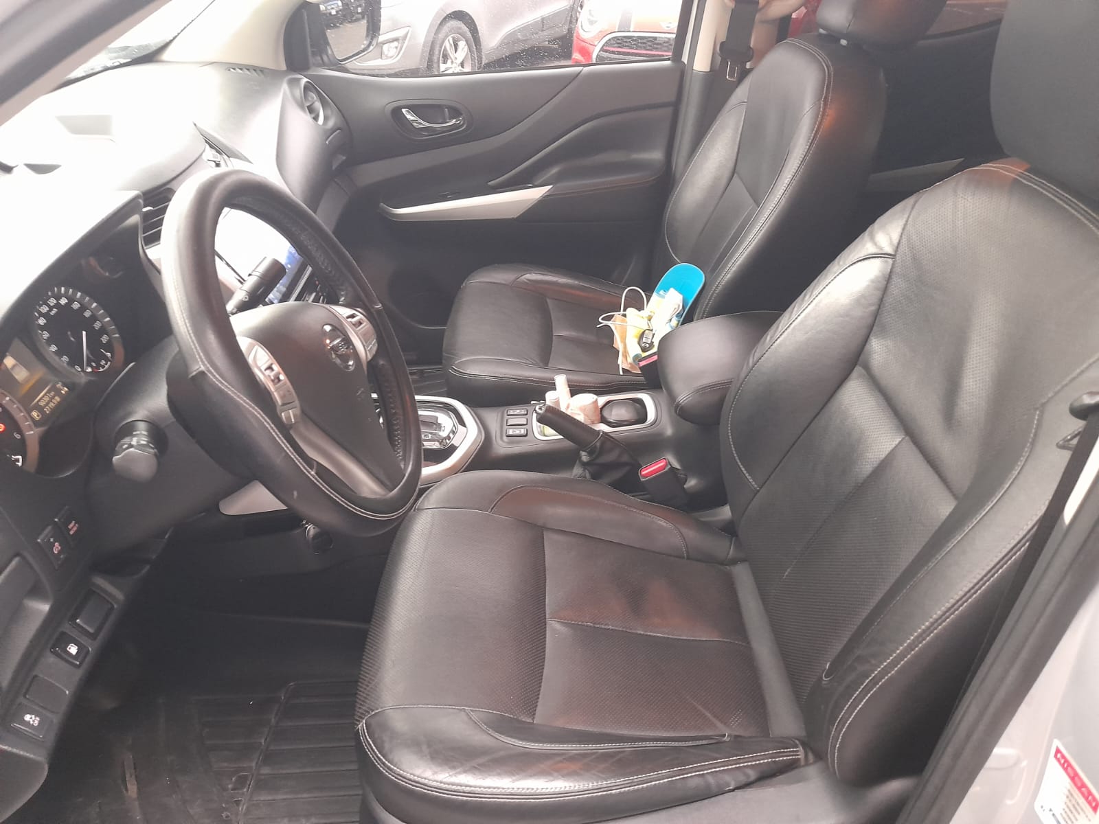 NISSAN FRONTIER LE